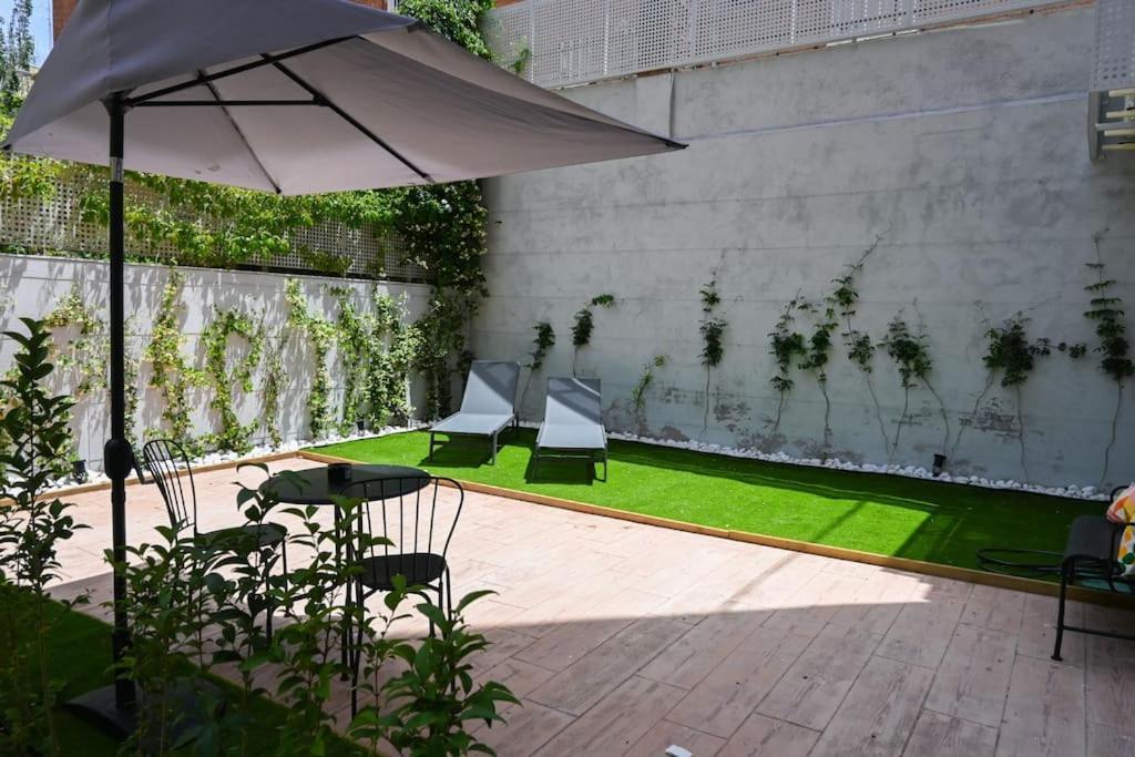 For You Rentals Comodo Apartamento De Un Dormitorio Gan5D Madrid Buitenkant foto